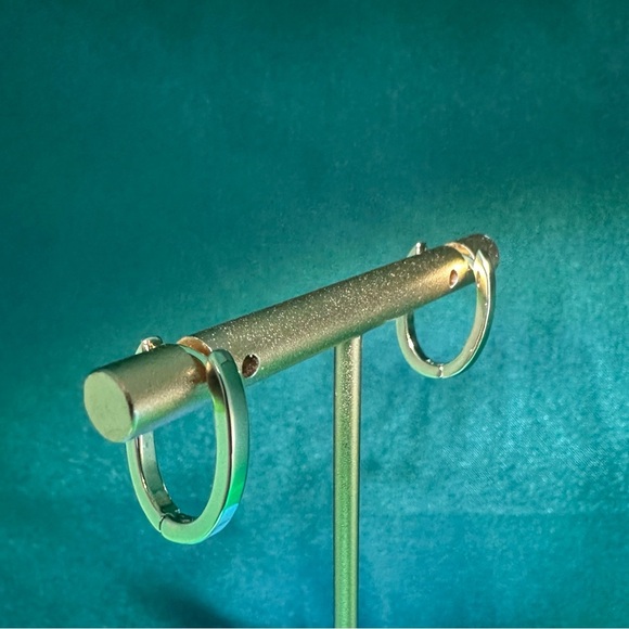 925 Sterling Silver Chunky Huggie Hoop Earrings 14K Gold Plated | Hypoallergenic - Picture 5 of 9